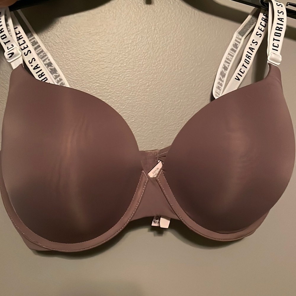 Victoria’s Secret bra 34DDD
